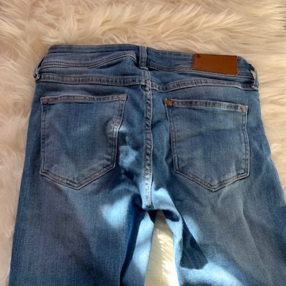 Hollister low rise skinny jeans - Picture 2 of 2